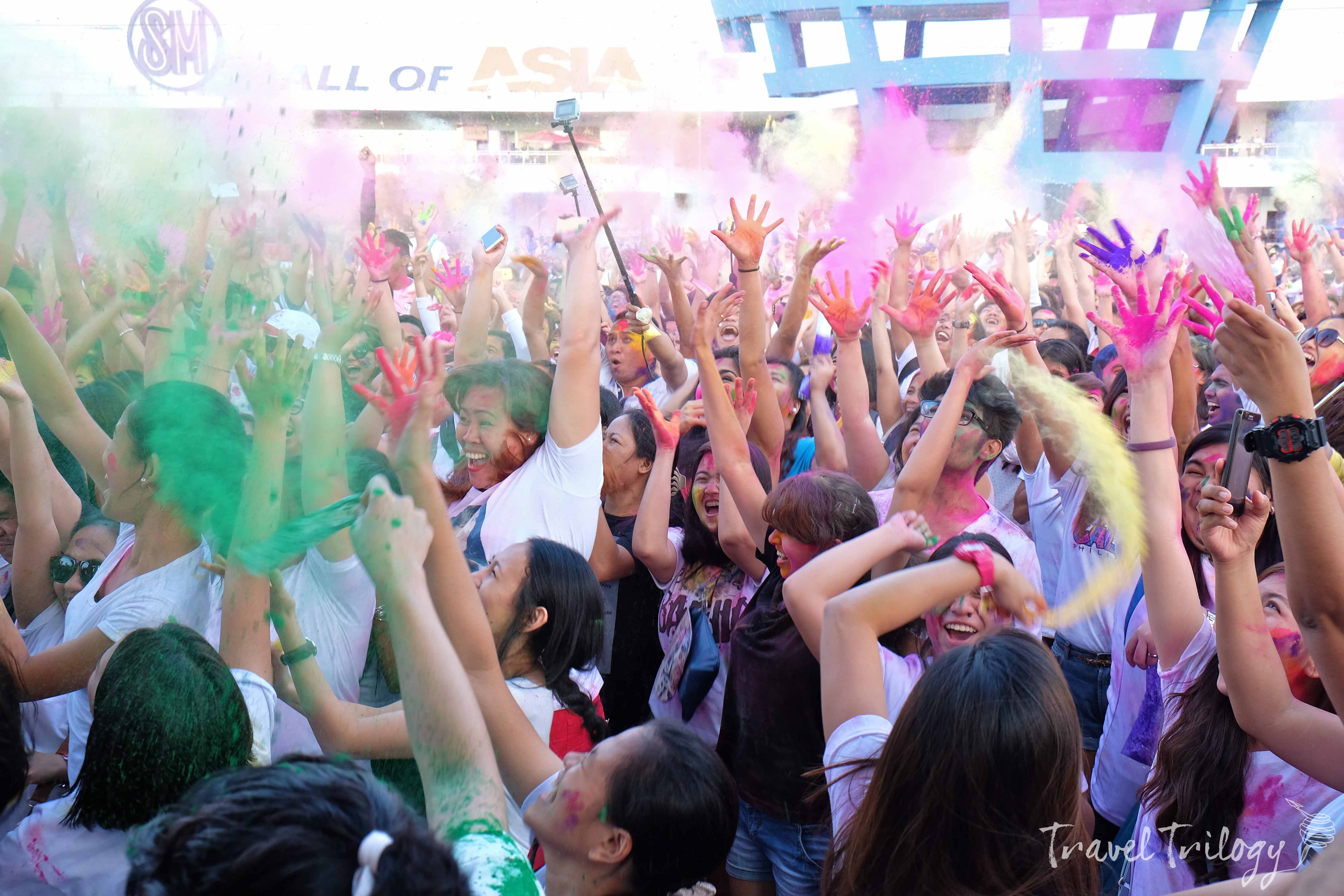 Gulal sprinkled the skies of Manila and painted the faces of Holi goers with so much colors.