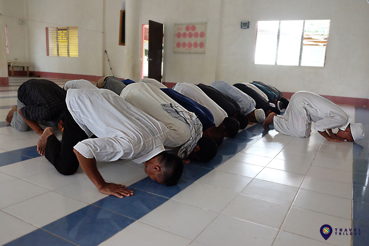 muslim praying